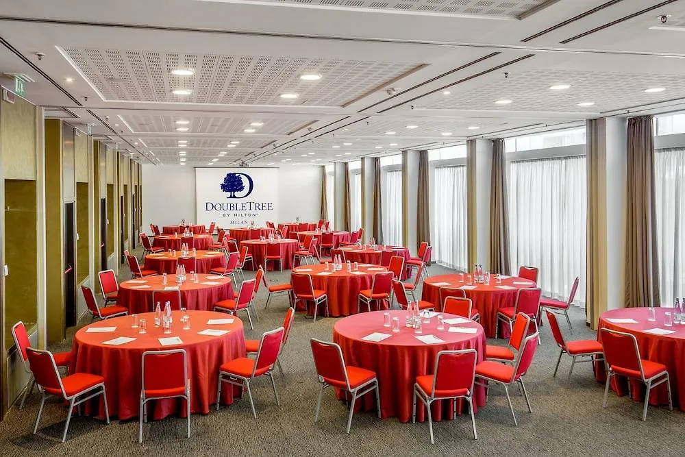 מלון Doubletree By Hilton מילאנו 4*,