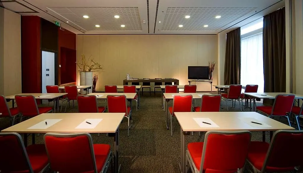 מלון Doubletree By Hilton מילאנו