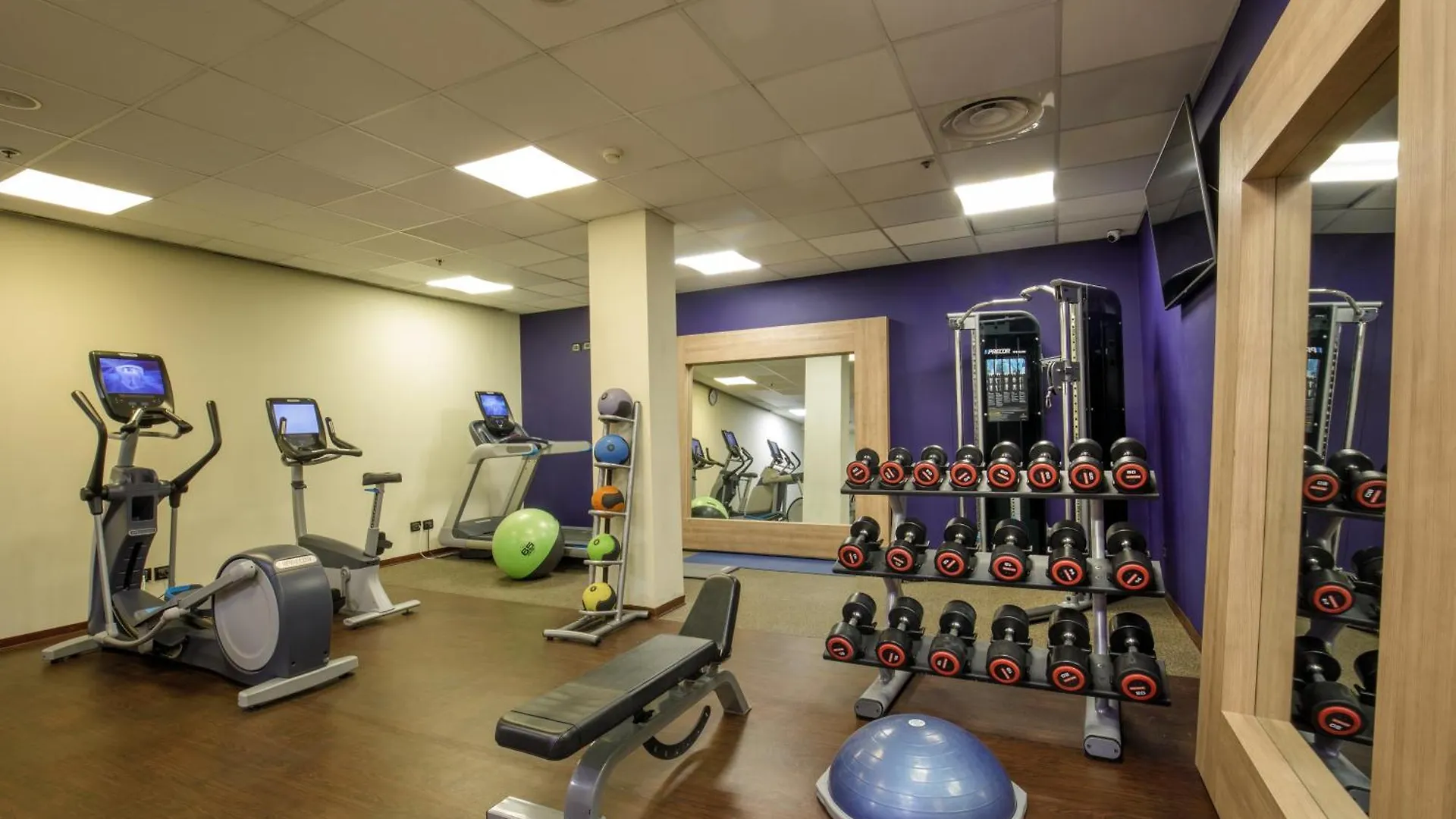 מלון Doubletree By Hilton מילאנו 4*,