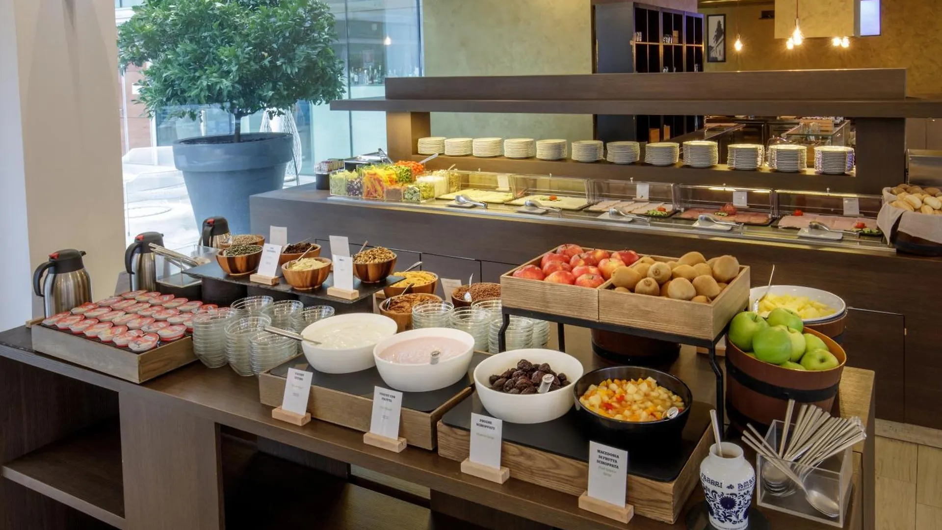 Doubletree By Hilton Milan Hotel 4*,