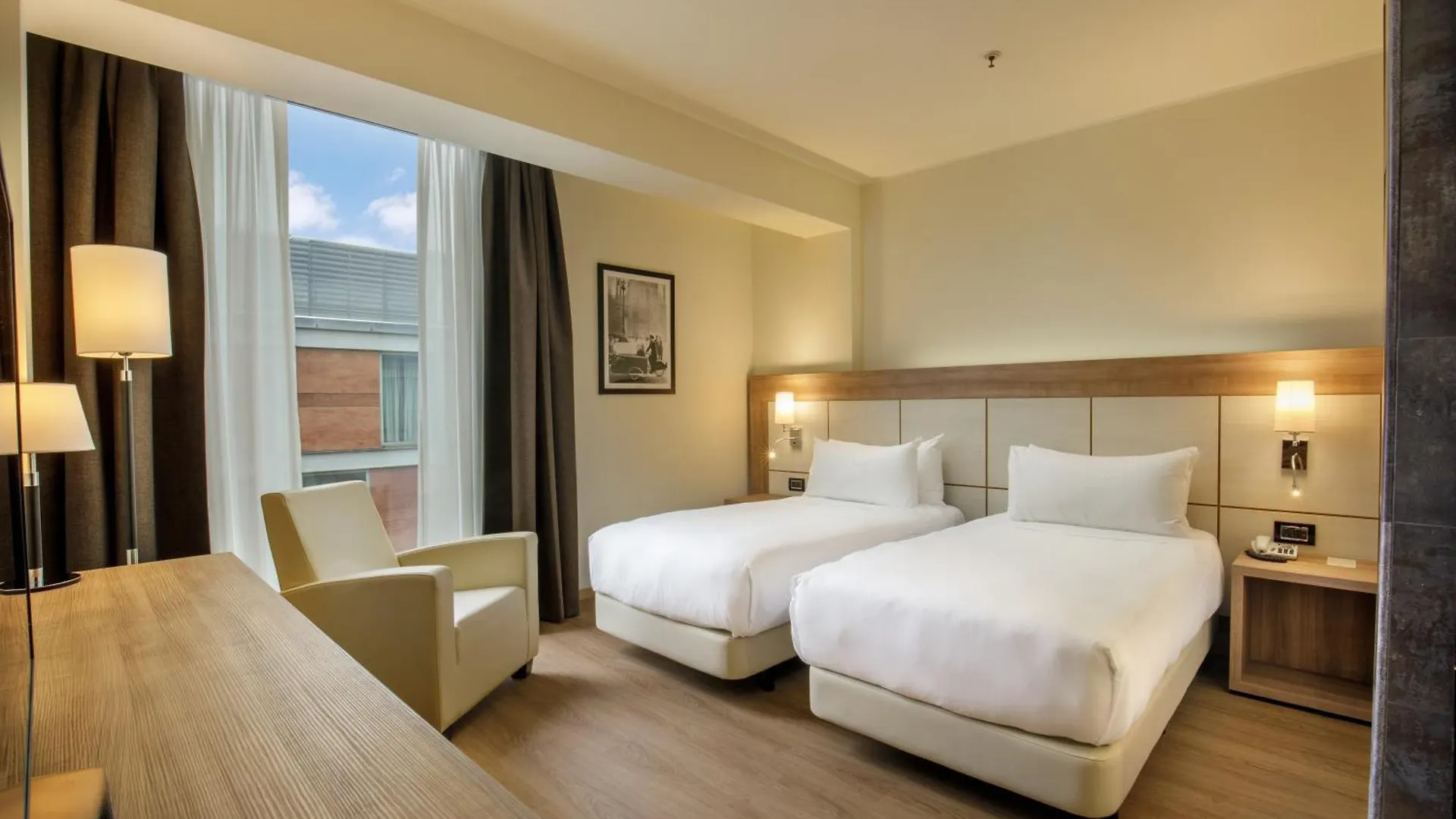 Doubletree By Hilton Milan Hotel 4*,  Italy