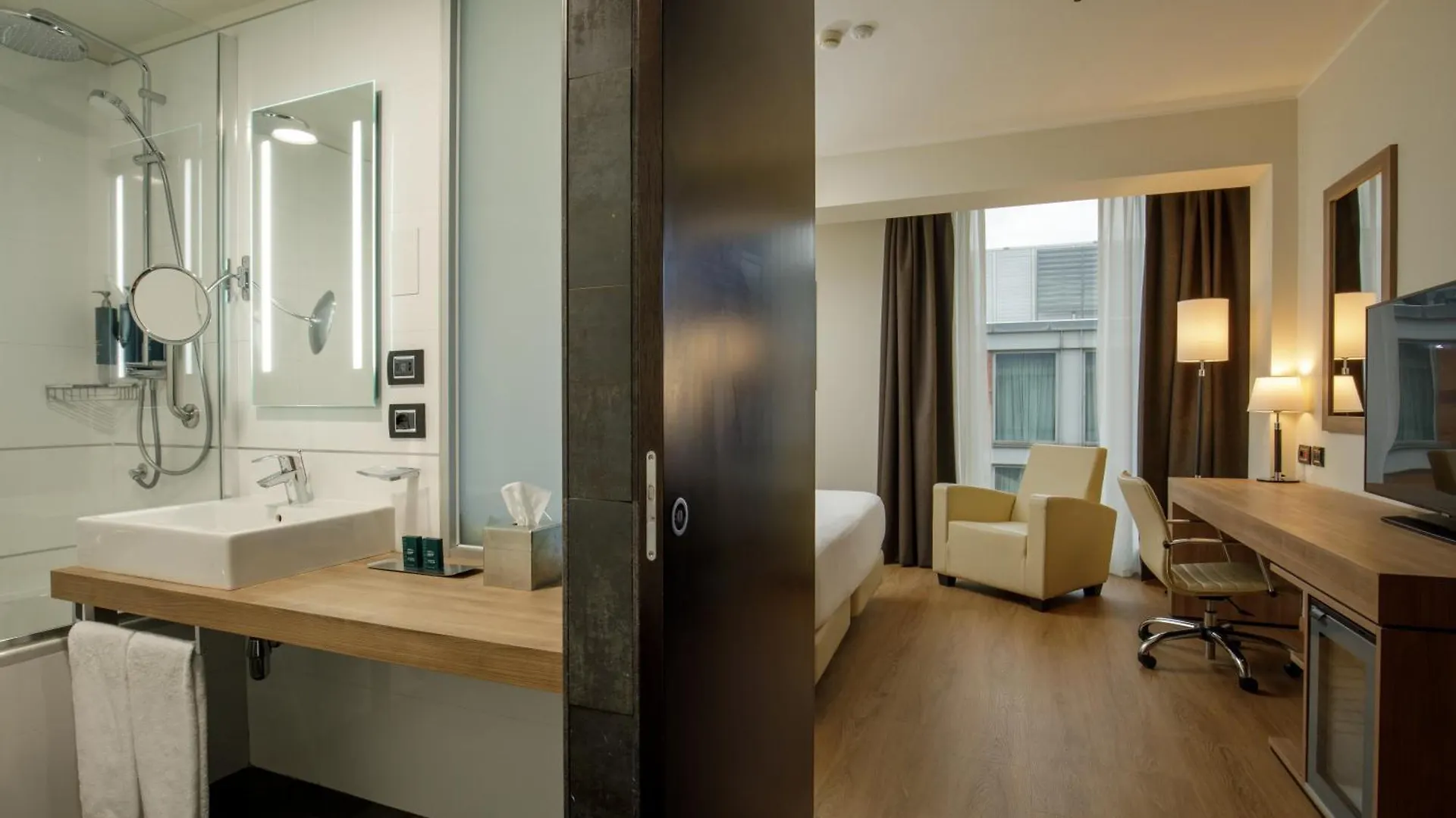 Doubletree By Hilton Milan Hotel