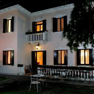 oteli̇ zi̇yaret edi̇n