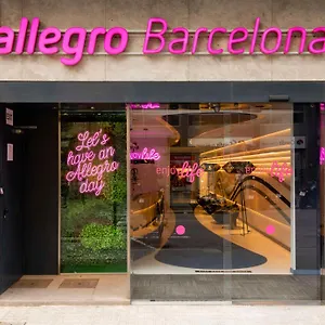 מלון Allegro ***
