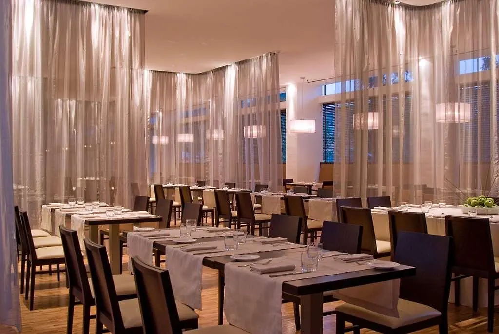 Doubletree By Hilton Milan Otel