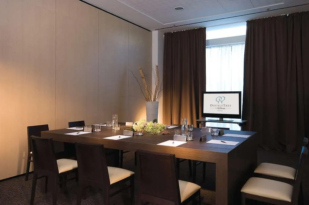 Doubletree By Hilton Milan Otel 4*,