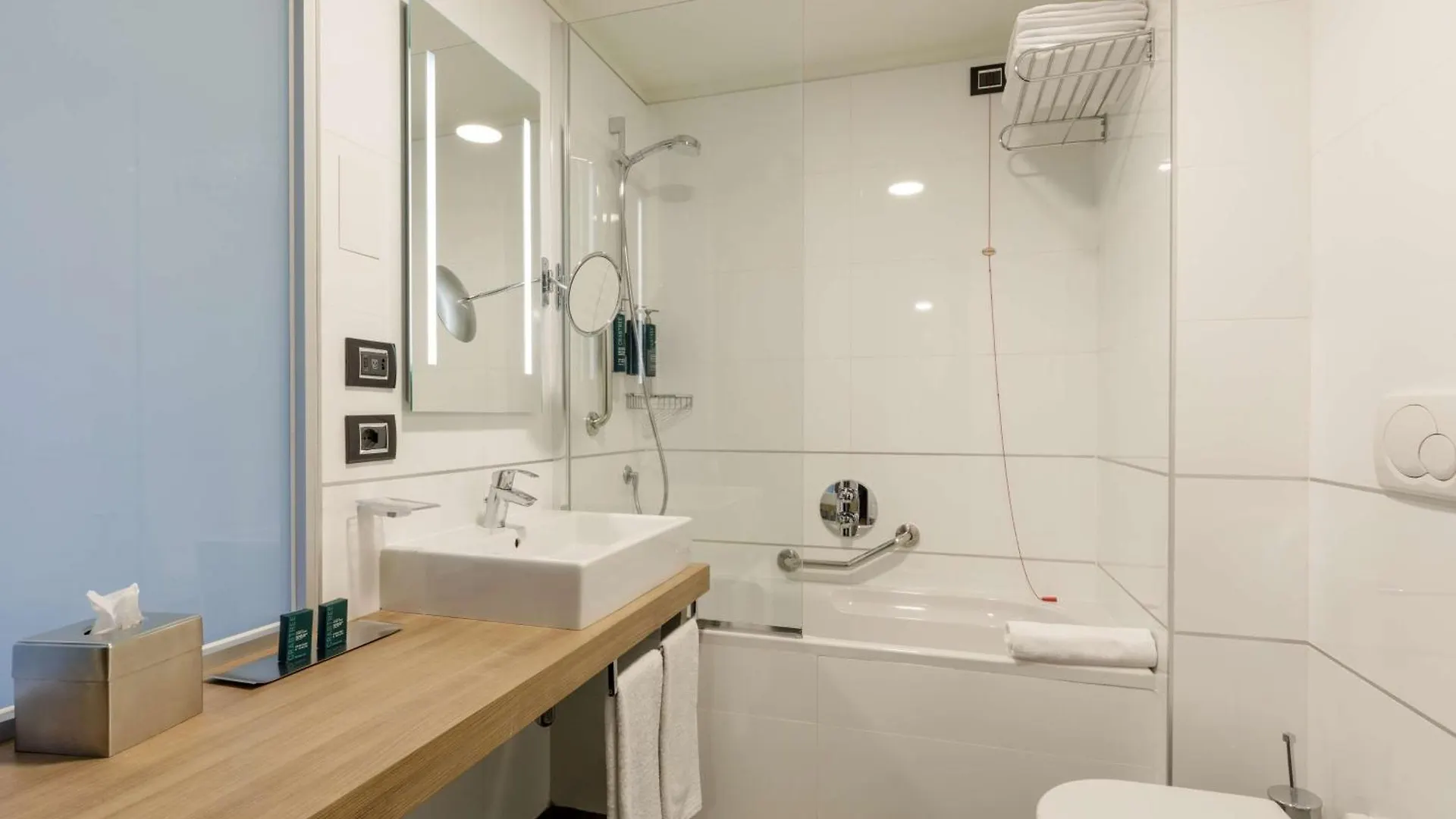 Doubletree By Hilton Milan Otel