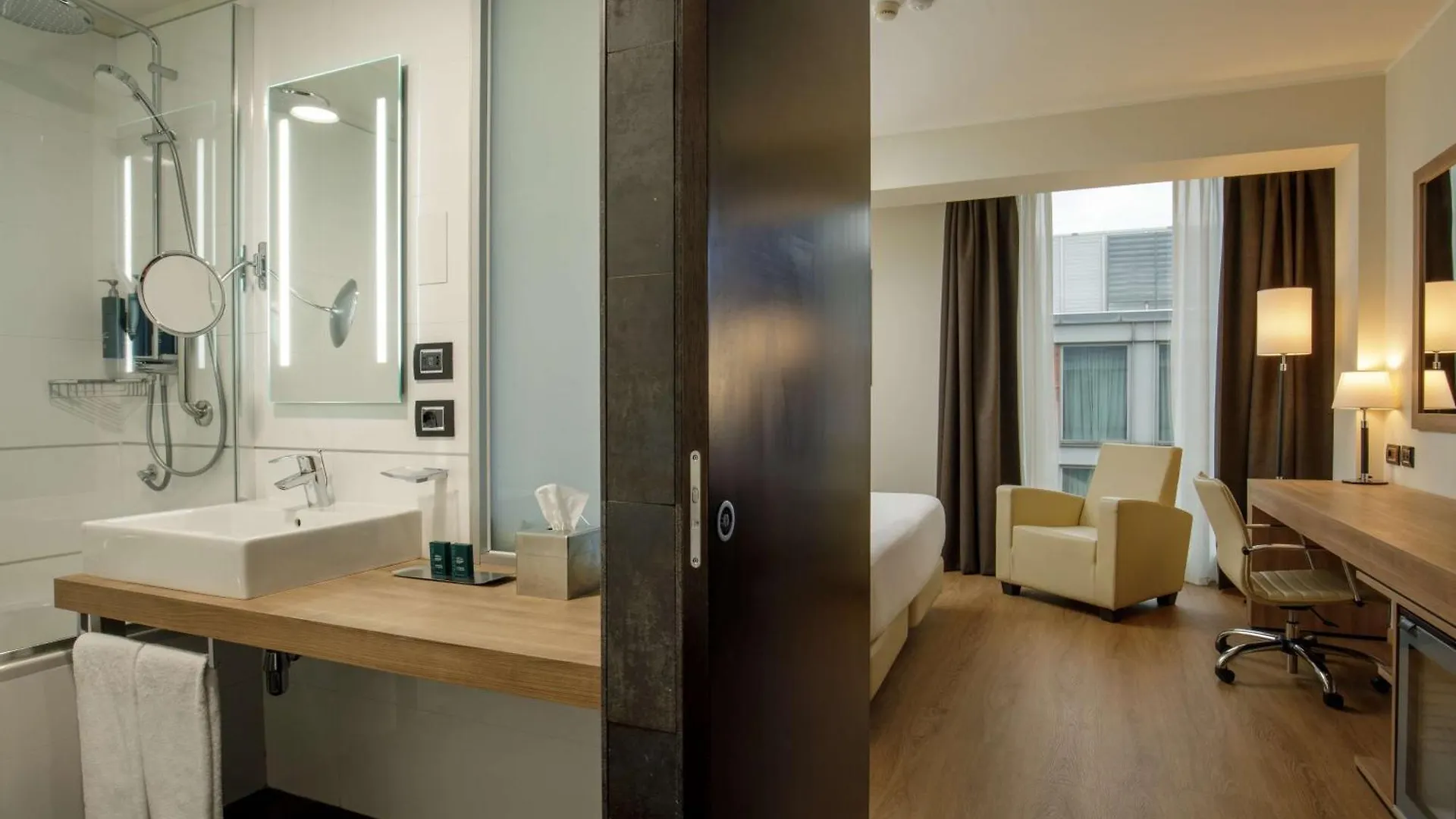 Doubletree By Hilton Milan Otel