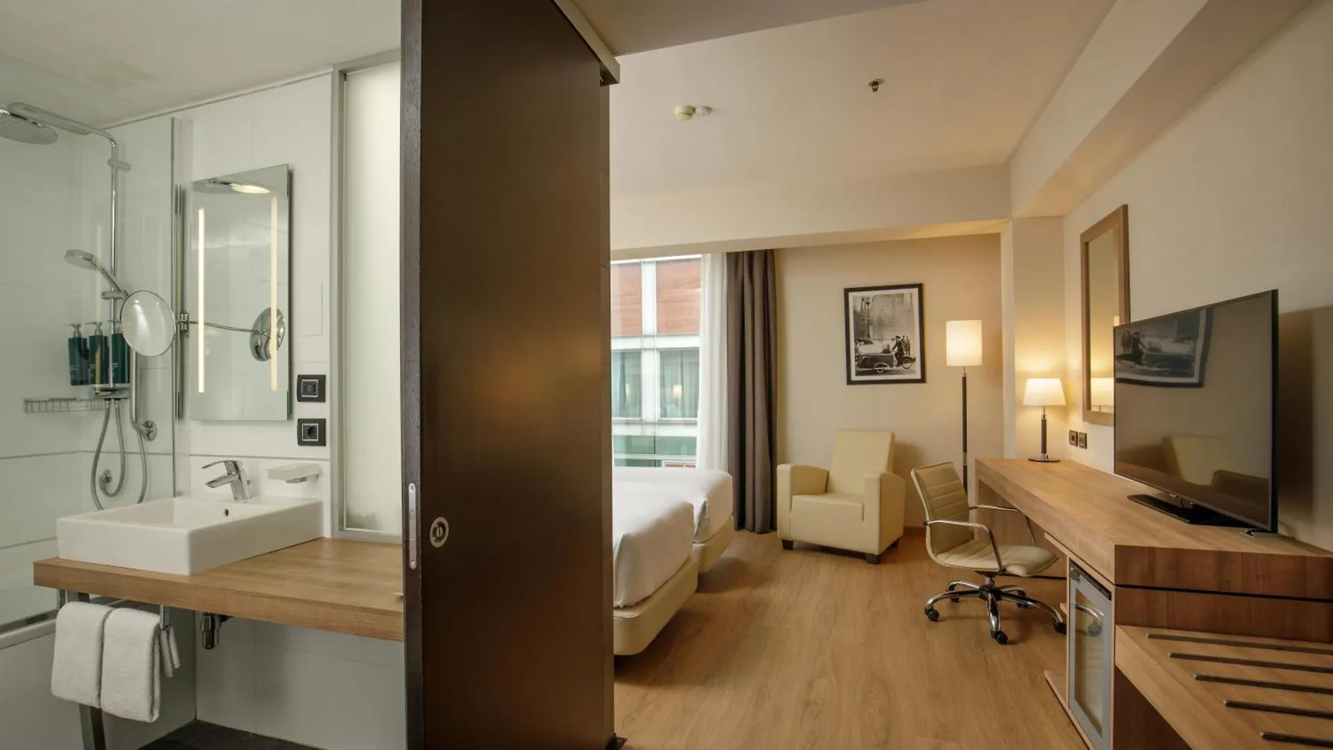 Doubletree By Hilton Milan Hotel