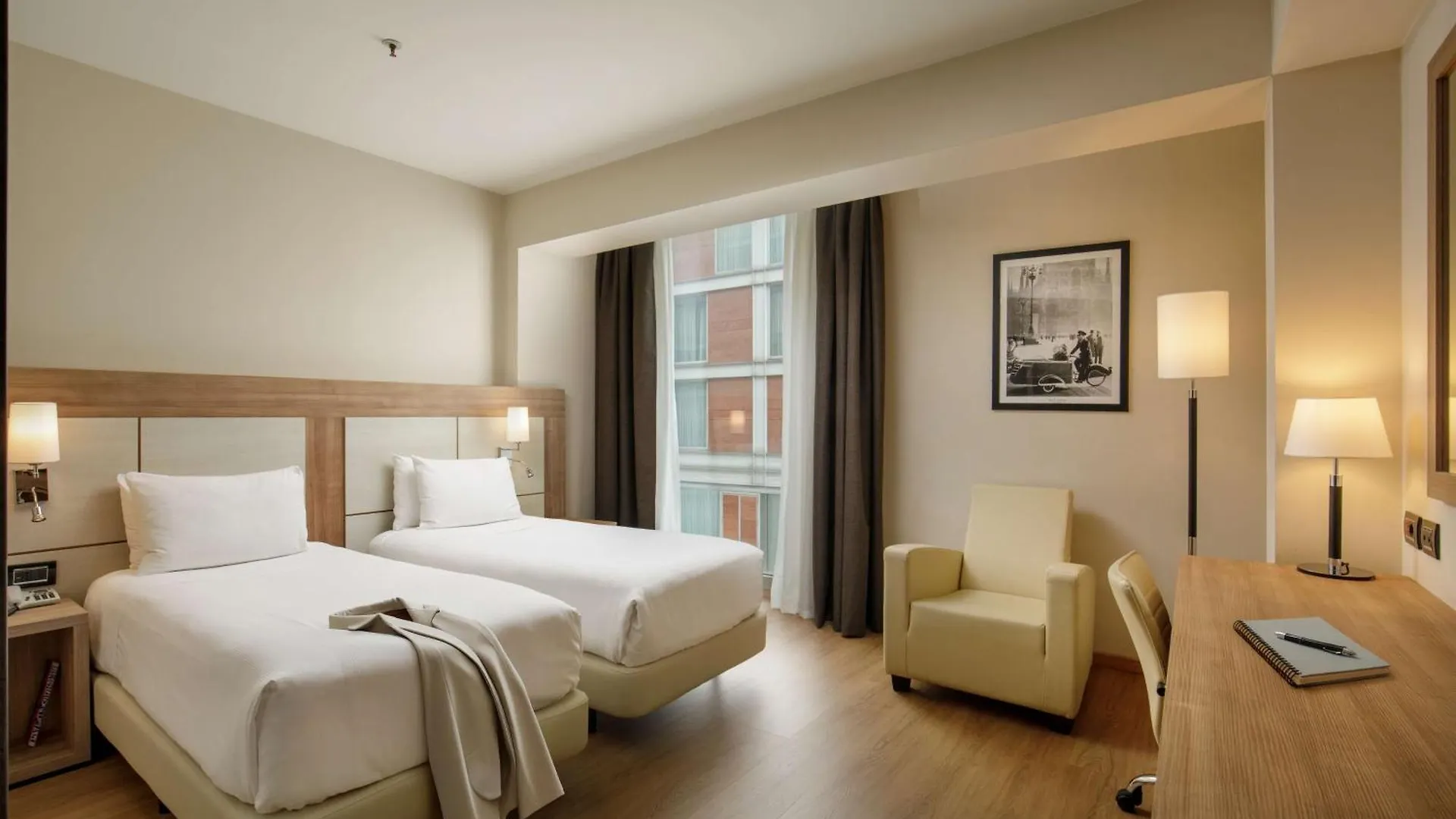 Doubletree By Hilton Milan Hotel Italy