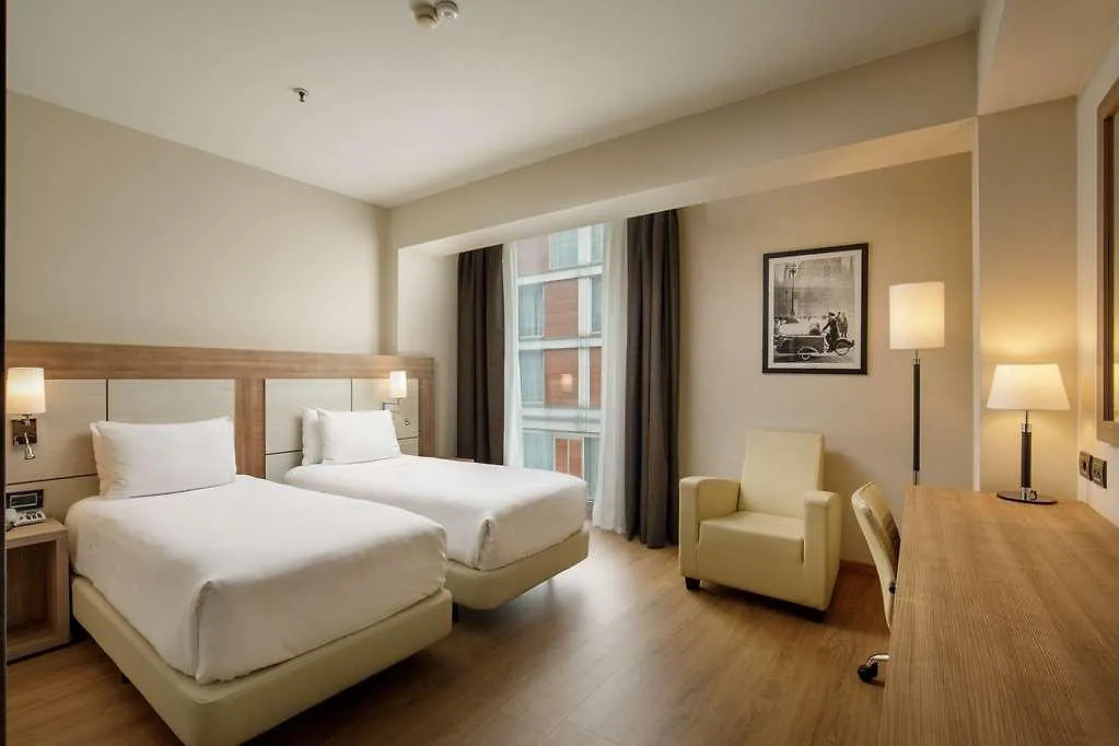 Doubletree By Hilton Milan Hotel Italy